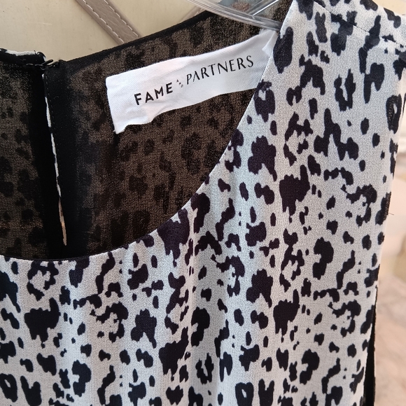 New Designer Fame Partners Size Small Long Black & White Dress - Picture 2 of 2